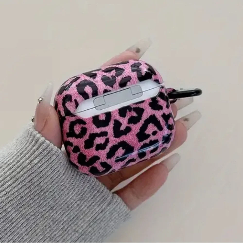 Pink & Black Leopard Print Apple AirPods 3rd generation case NWOT - Picture 3 of 4